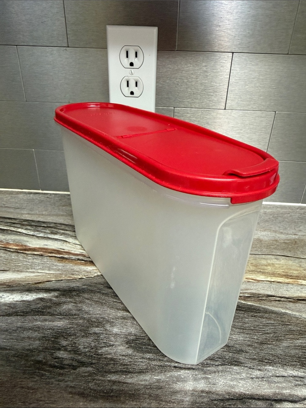 Tupperware Super Oval 3 Pour Lid